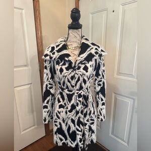 White House Black Market Black White Wrap Coat Jacket Fur XXS